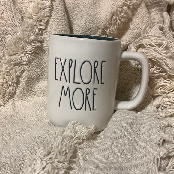 New Rae Dunn mug - Picture 1 of 4